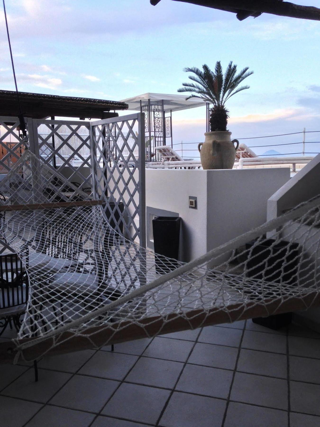 B&B Le Sette Vele Da Riccardo Santa Marina Salina Luaran gambar